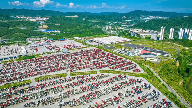 十堰浮沉:两度新能源转型,老工业基地如何建设新车城|“20年20城”